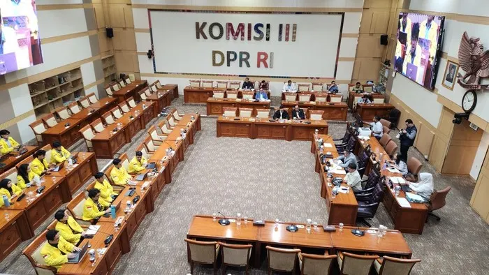 Rapat dengar pendapat umum (RDPU) soal RUU Perampasan Aset di Komisi III DPR, kompleks parlemen, Senayan, Jakarta
