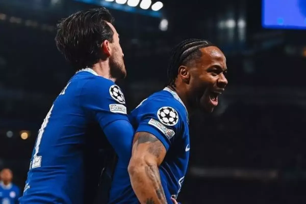 Raheem Sterling merayakan gol yang dicetaknya. (Sumber : Instagram/chelseafc)