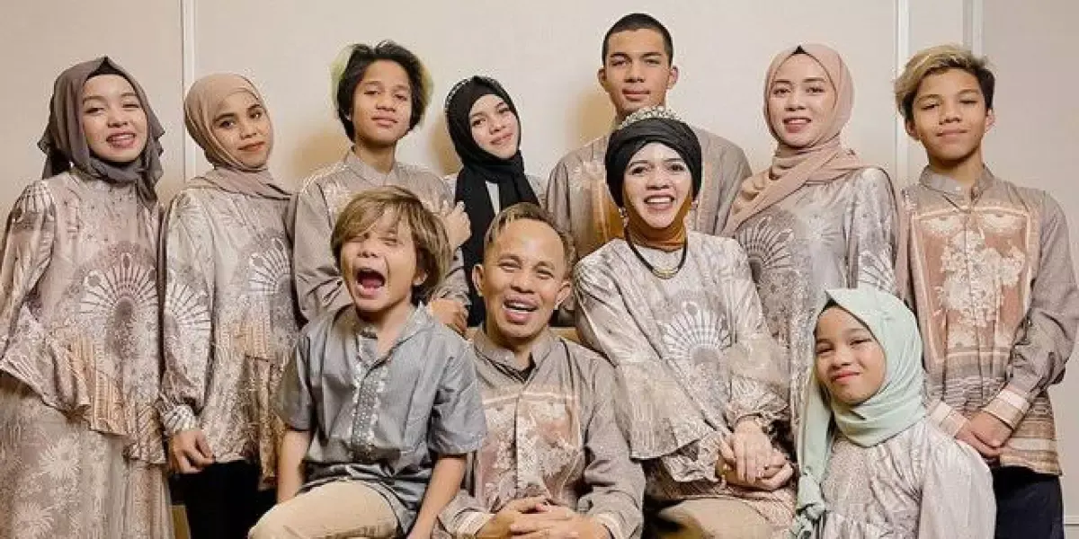 Keluarga Halilintar (Sumber : Instagram/@GenHalilintar)