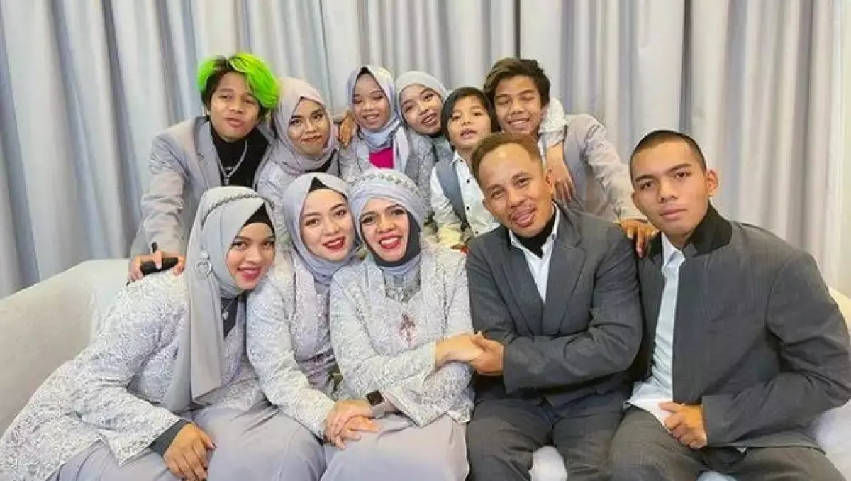 Keluarga Halilintar (Sumber : Instagram/@GenHalilintar)