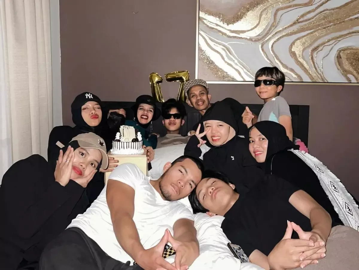 Keluarga Halilintar (Sumber : instagram.com/genhalilintar)