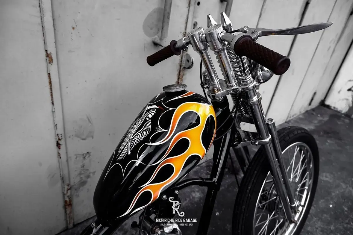 Bagi Anda yang ingin modifikasi motor dengan gaya Japstyle, pertanyaan seperti biaya dan cara melakukannya pasti muncul. Jika tidak tahu informasi seputar biayanya, tentu persiapan akan sulit dilakukan