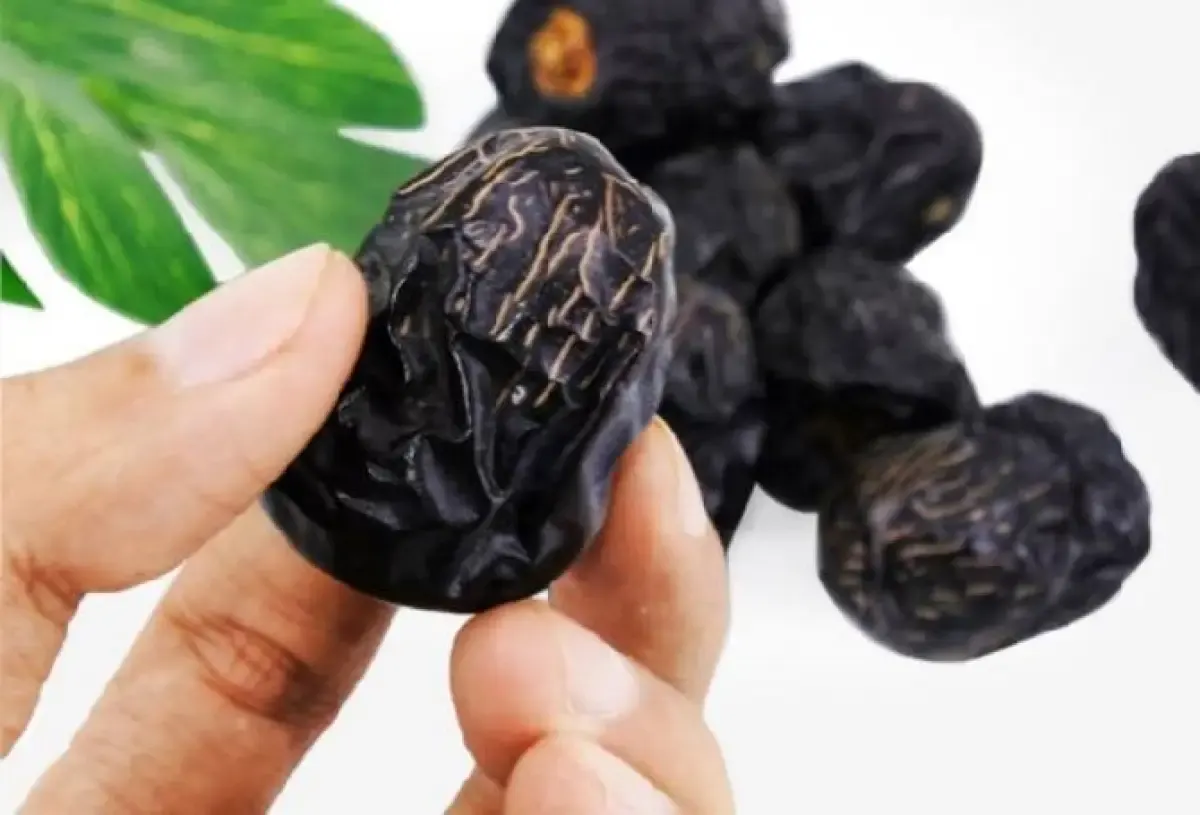 Kurma Ajwa! (Sumber : Pinterest)
