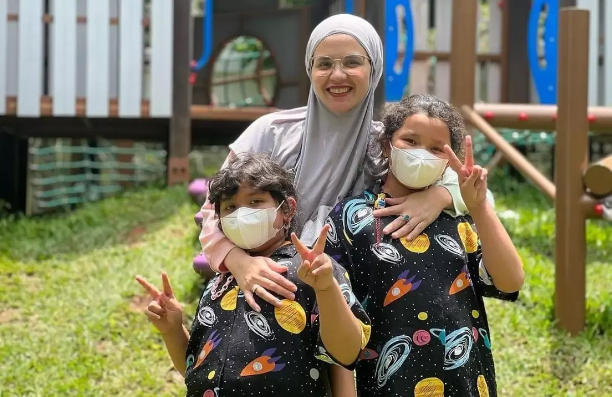 Potret Aldila Jelita dan kedua Putrinya