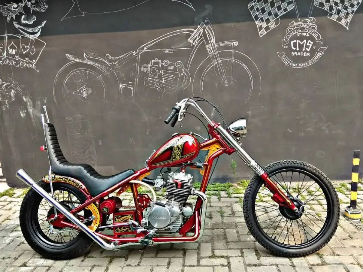Perkembangan dunia otomotif memang mengalami perkembangan yang cukup baik. Walaupun sedang pandemi, namun tidak menghentikan para pencinta motor untuk tetap melakukan modifikasi pada kendaraan kesayangannya