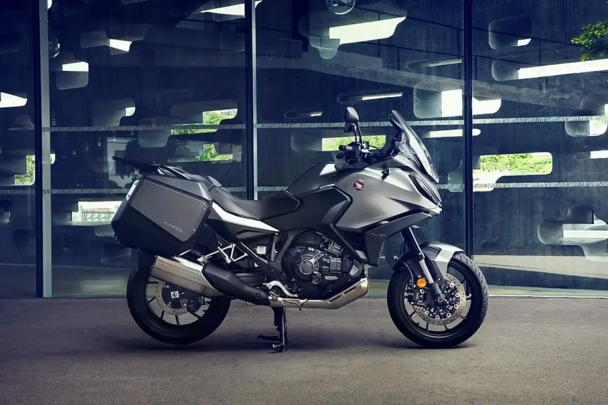 Honda secara resmi mengumumkan peluncuran sports tourer NT1100 2022 mendatang untuk pasar global. Honda NT1100 2022 dibangun dari basis Honda Africa Twin