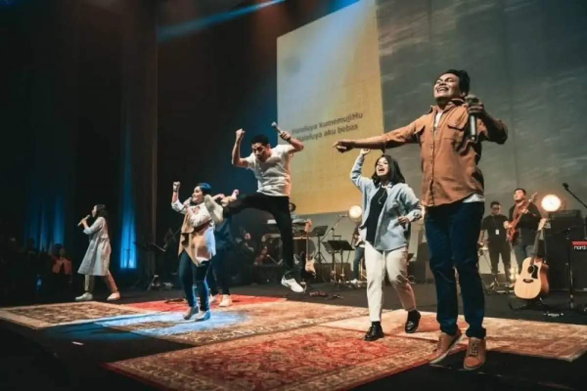 Symphony Worship (Sumber : Pinterest)