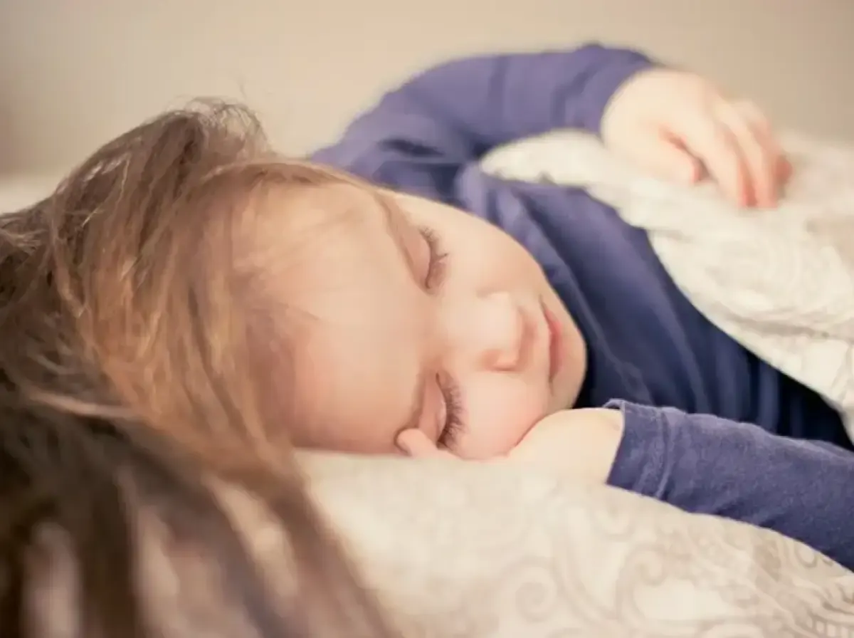 Ilustrasi tidur anak yang berkualitas. (Sumber : Pixabay.com/Daniela Dimitrova)