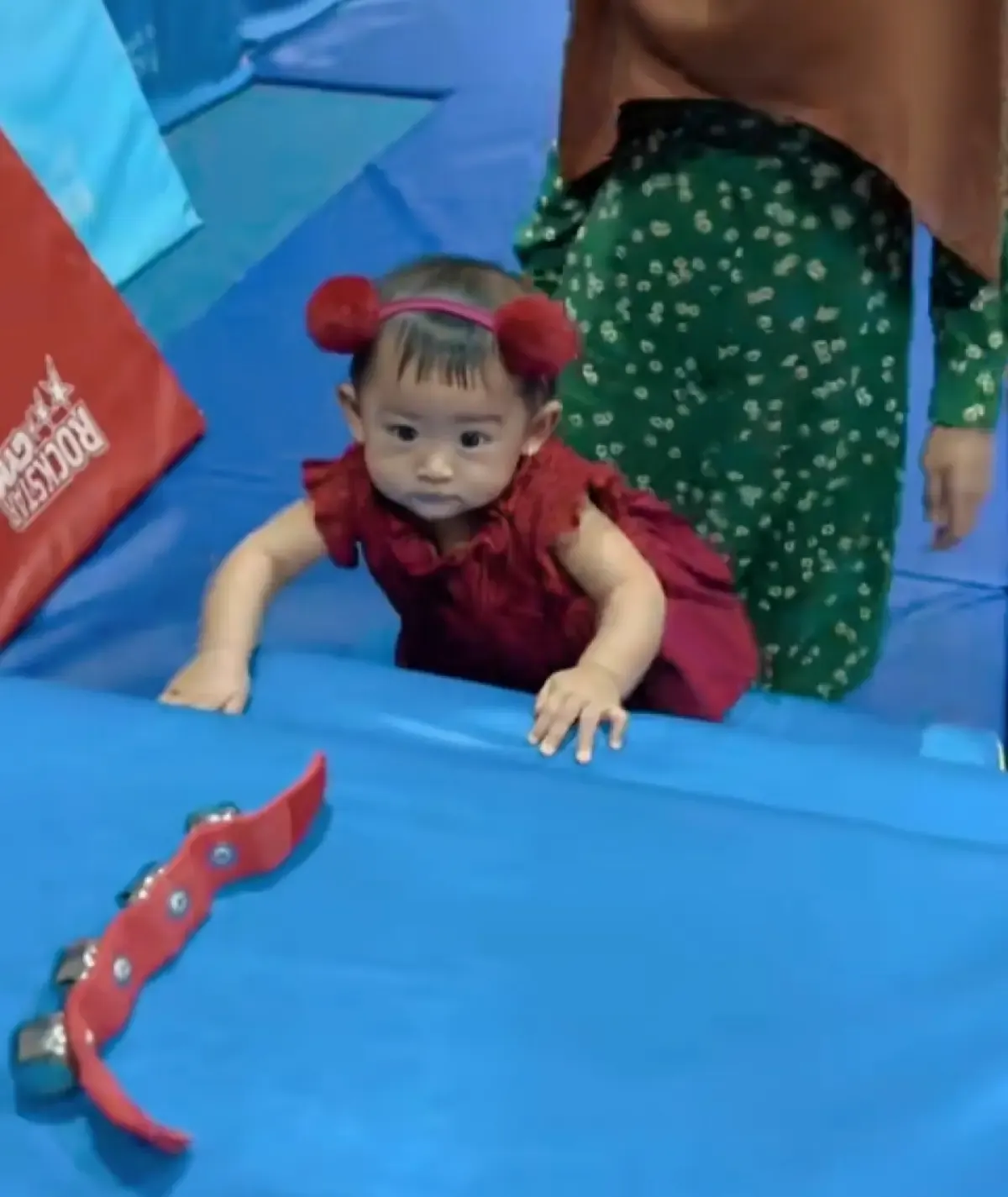 Moana sedang belajar di sekolah (Sumber : TikTok/riaricis)