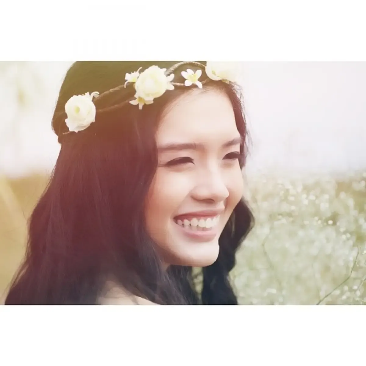 Lagu 'Kuberbahagia' ini dinyanyikan sekaligus dipopulerkan oleh penyanyi rohani cantik keturunan Tionghoa yaitu Natashia Nikita (Sumber : instagram/@natashianikita)