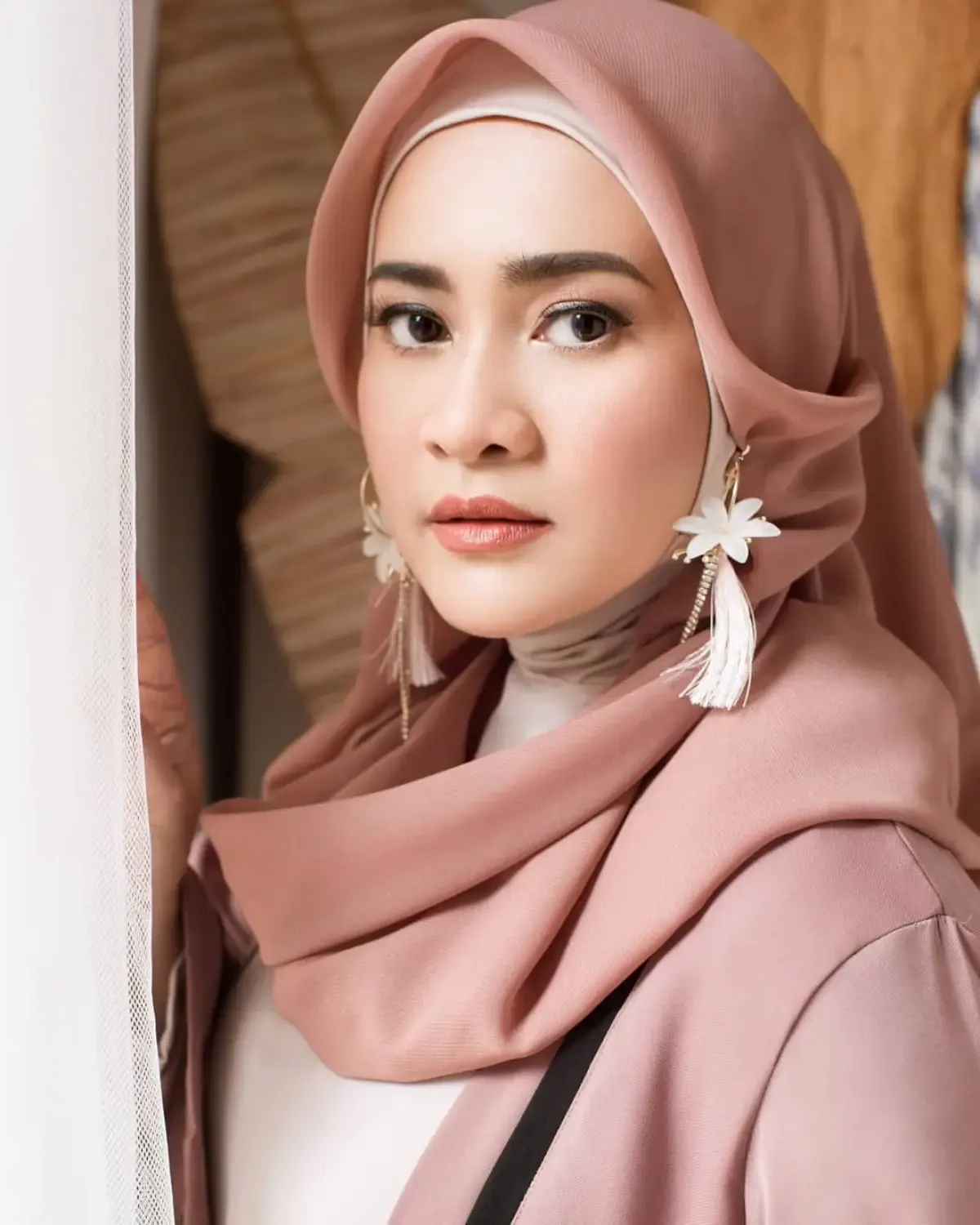 Tuhan ini merupakan salah satu single dari salah satu album musik karya Ikke Nurjanah (Sumber : Instagram/@ikkenurjanah0518)