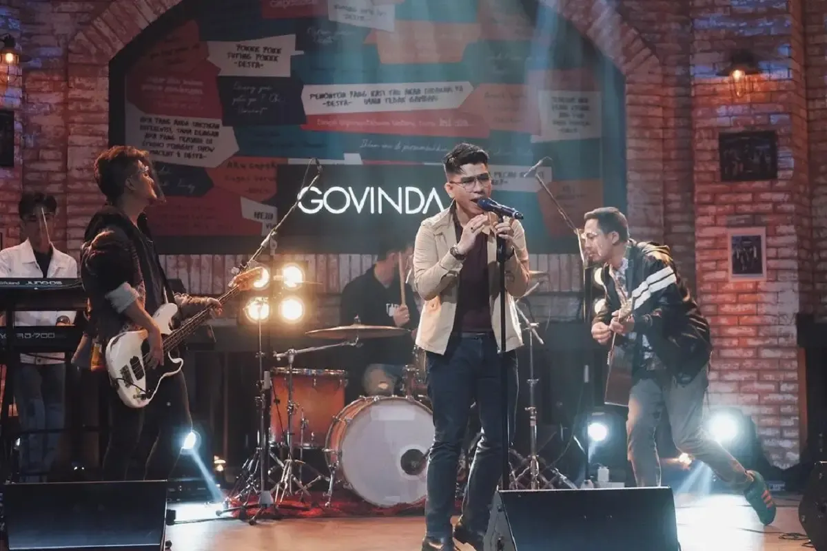 Dengan genre pop rock, Govinda merilis sebuah lagu berjudul 'Hal Hebat' pada tahun 2020. (Sumber : instagram.com/govindaofficial/)