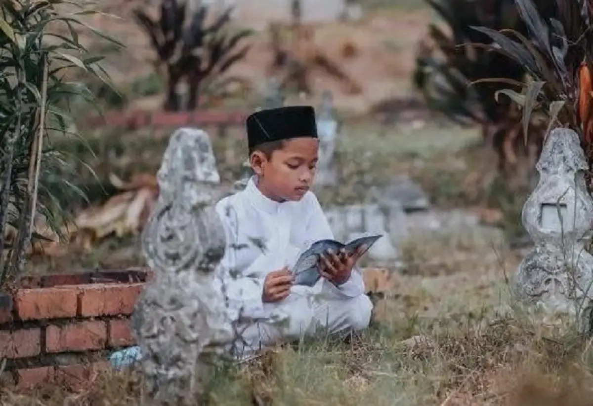 Bacaan Tahlil. (Sumber : pinterest.com/Zeyneb Ergün Mutlu)