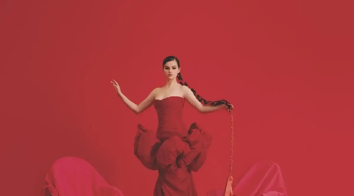 Selena Gomez (Sumber : instagram.com/selenagomez/)