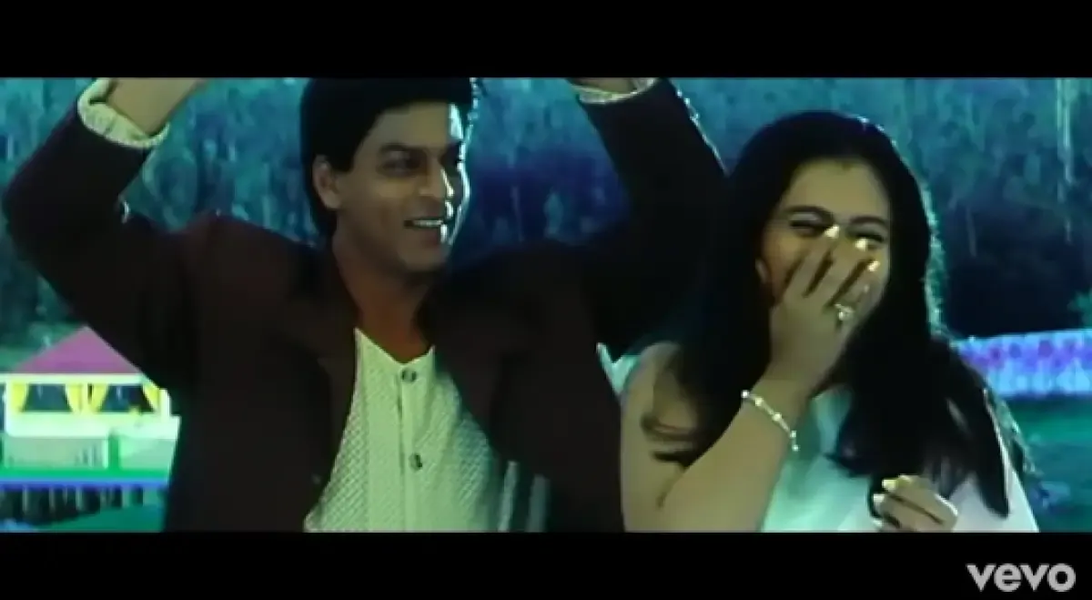 cuplikan video klip Ladki Badi Anjani Hai / SonyMusicIndiaVEVO (Sumber : SonyMusicIndiaVEVO)
