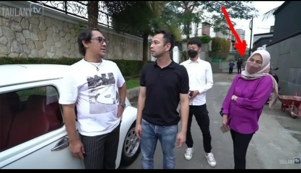 Potret Raffi Ahmad dengan Mimi Bayuh (Sumber : YouTube/Taulany TV)