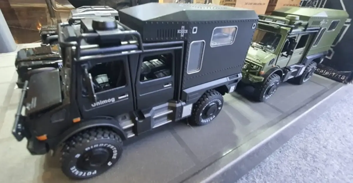 Koleksi miniatur mobil dari Joe Diecast (Sumber : Labviral.com/Ica Juniyanti)