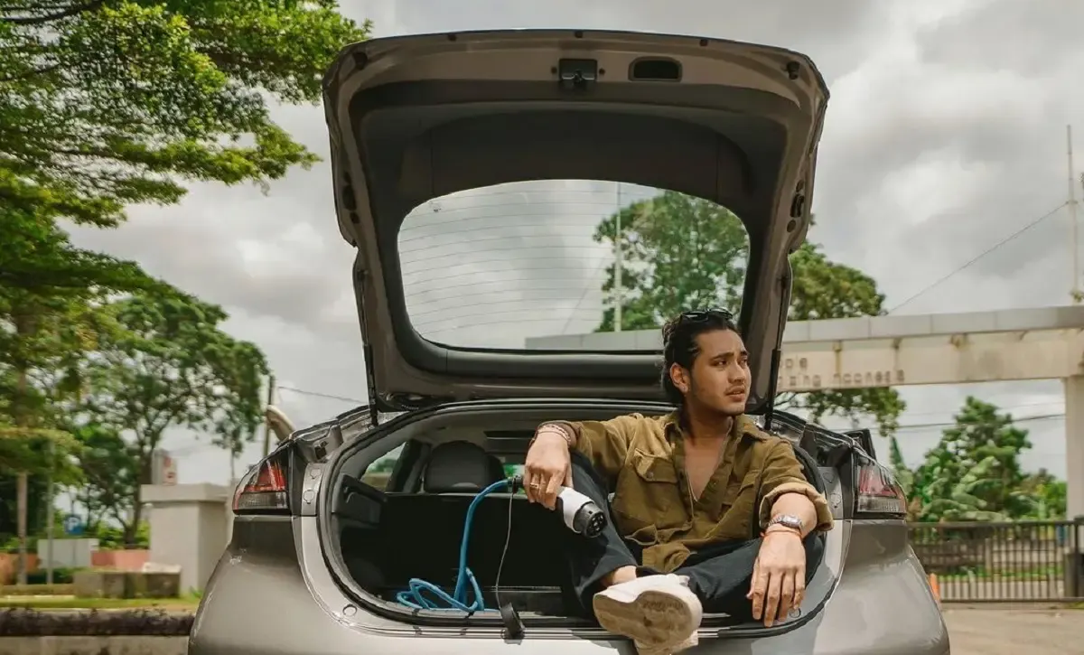 Giorgino Abraham adalah seorang aktor, model dan sekaligus penyanyi ini berhasil menarik perhatian para pecinta musik dengan rilisnya sebuah lagu berjudul Cokelat Biru pada tahun 2019. (Sumber : Instagram Giorgino Abraham @giorgino_abraham)