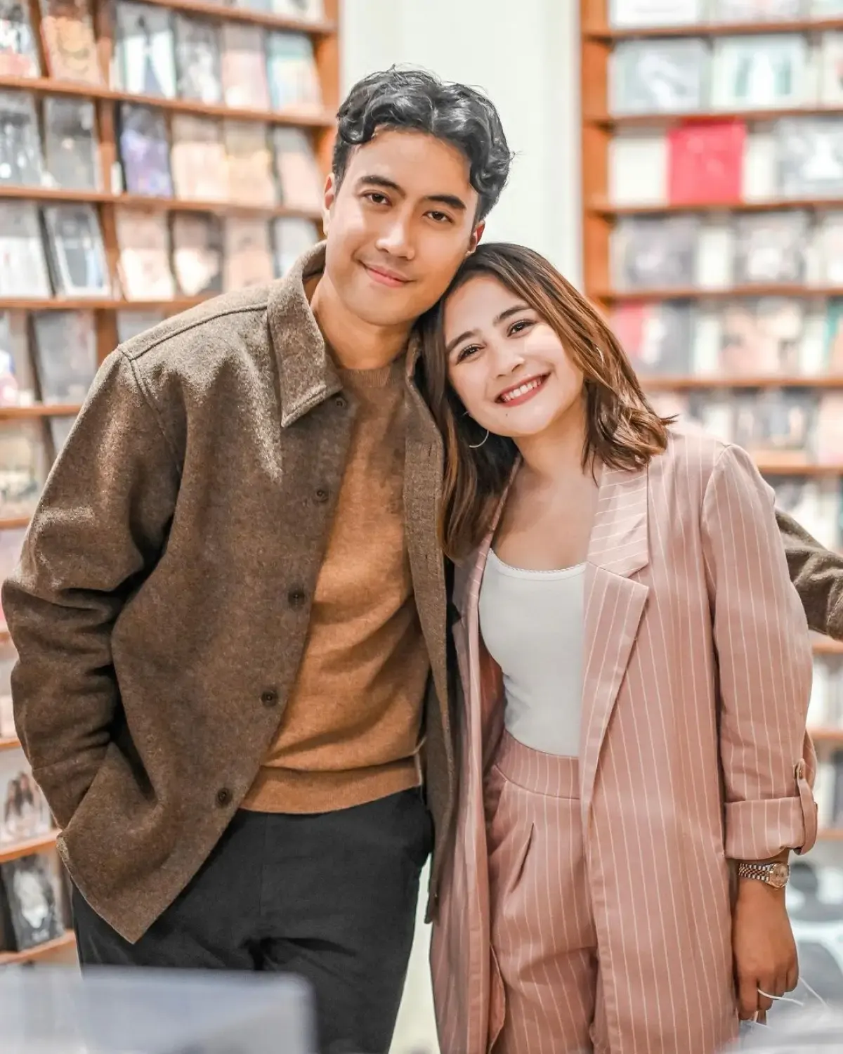 Vidi Aldiano dan Prilly Latuconsina (Sumber : Instagram/@vidialdiano)