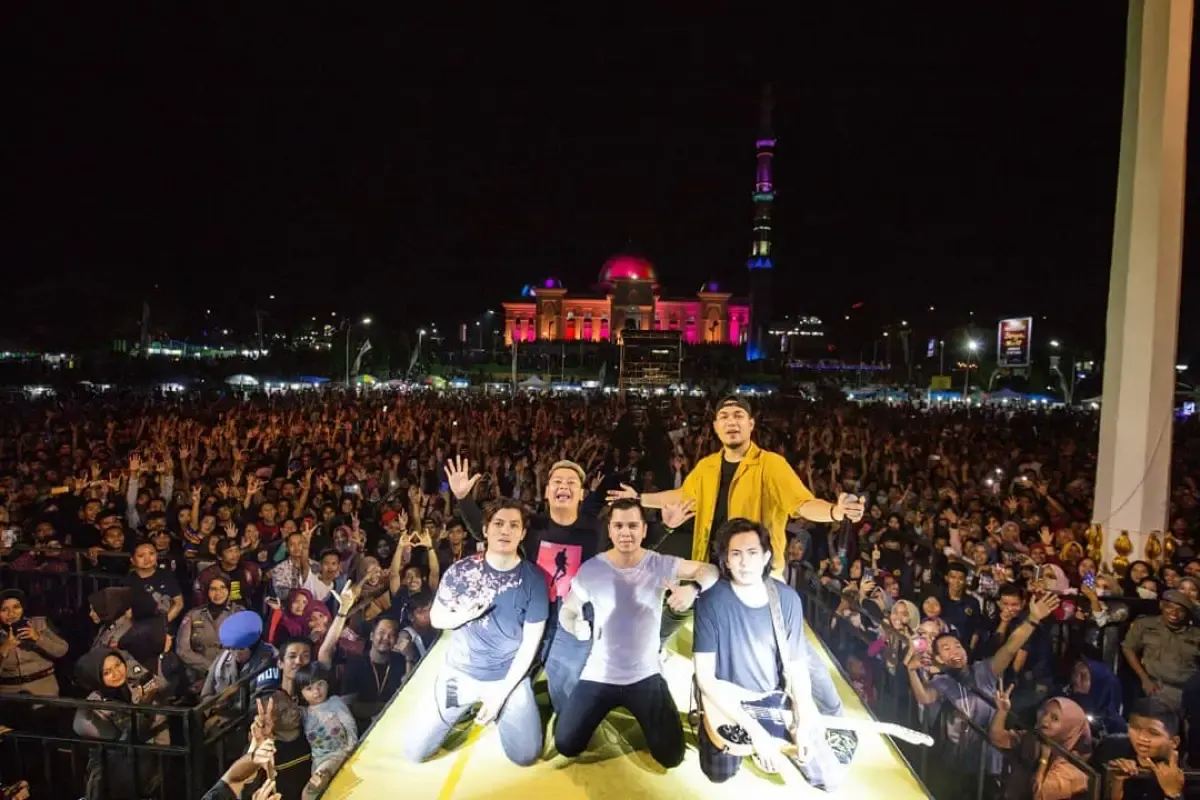 Band Armada (Sumber : instagram/@armadaband)