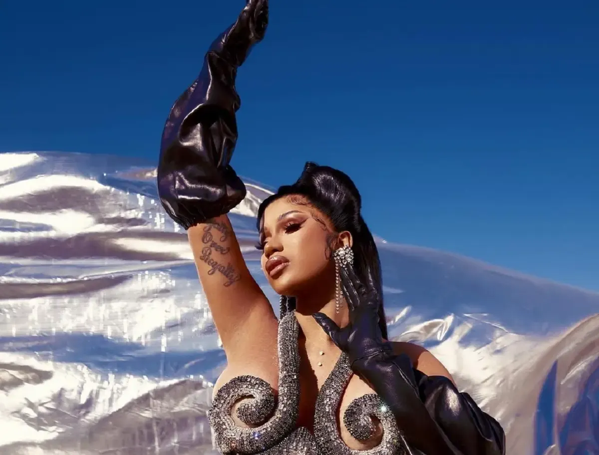 Cardi B (Sumber : Instagram Cardi B @iamcardib)