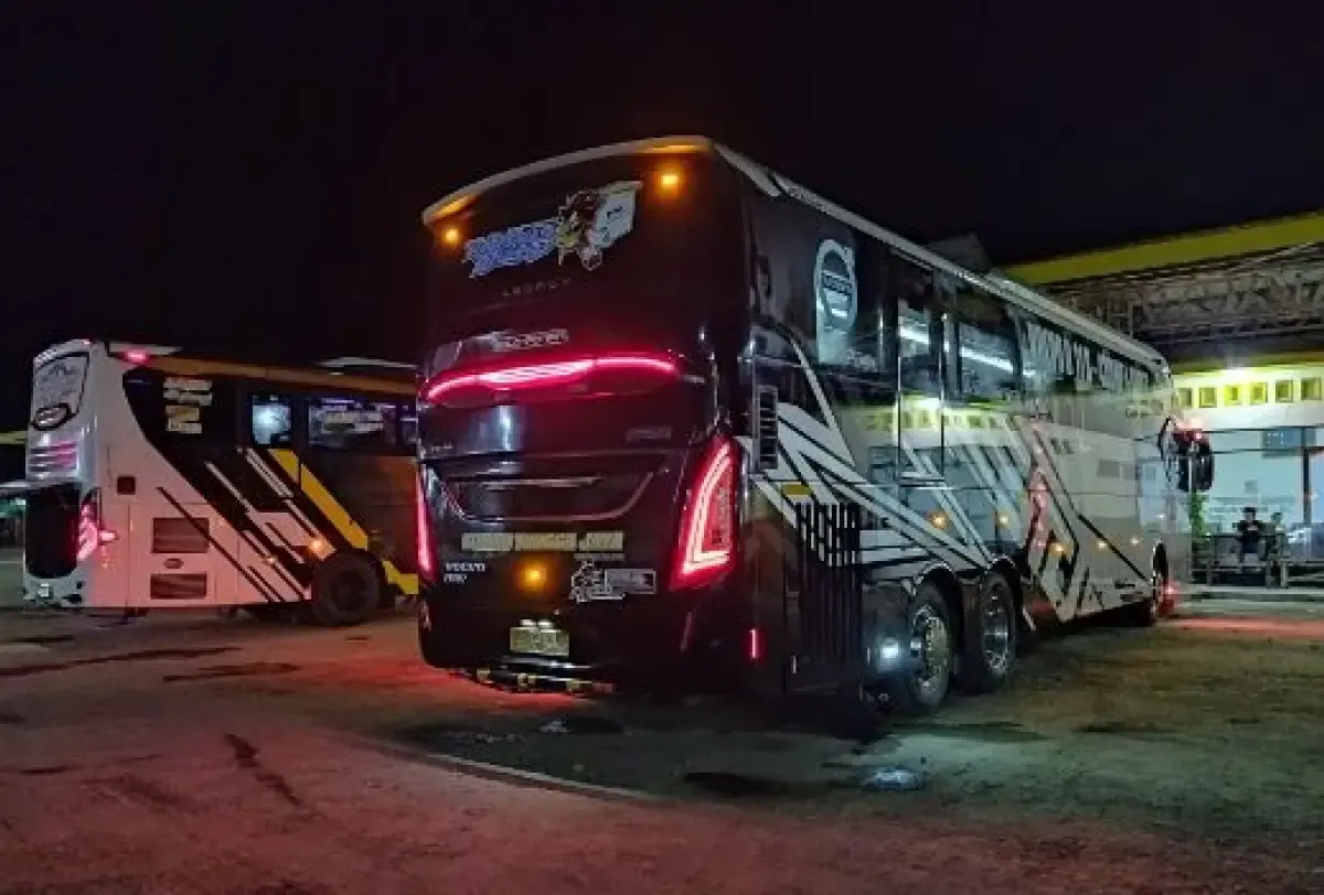 Sudiro Tungga Jaya SR2 XHD Prime by Laksana Karoseri  (Sumber : Facebook/Dhimas Sadam)