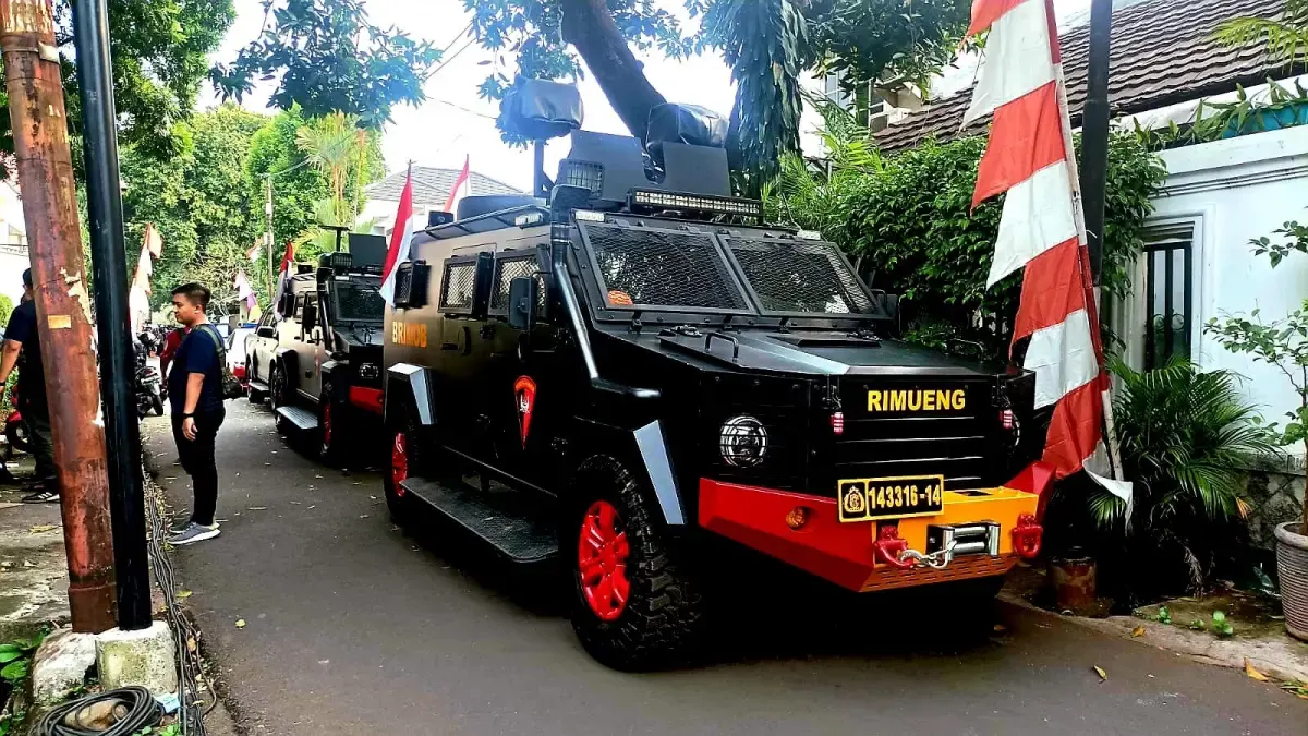 DAPC-2 Wolf Mobil berbasis Toyota Land Cruiser bermesin V8 DOHC Twin Turbo common rail diesel berkapasitas 4.5L ini mampu menembus kecepatan hingga 150 km/jam (Sumber : ISTIMEWA)
