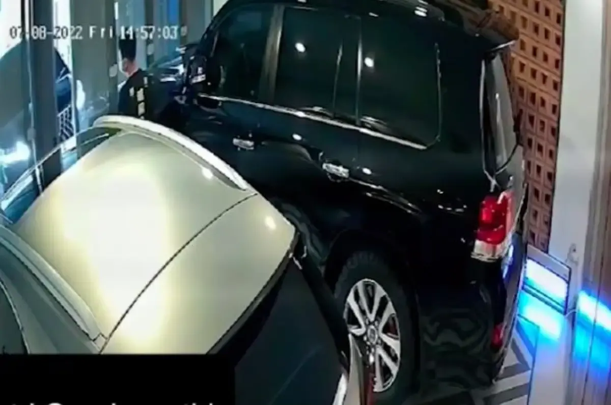 Tangkapan layar CCTV rumah Ferdy Sambo (Sumber : Tangkapan layar 20detik.)