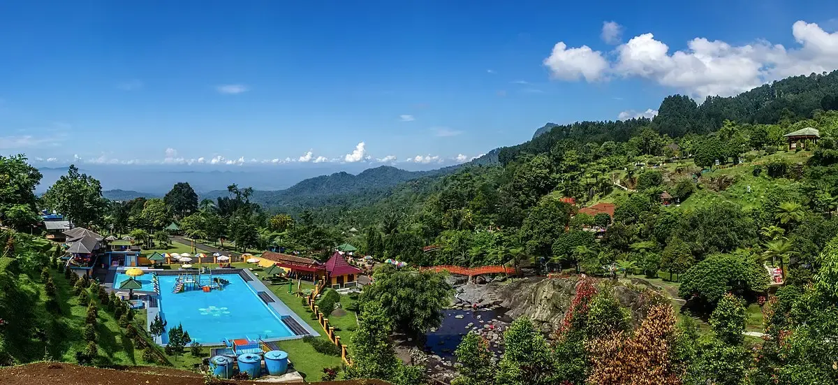 Baturaden, Banyumas (Sumber : Pinterest)