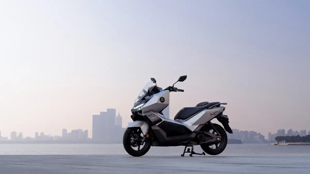 Ilustrasi motor listrik Sarkcyber HC10 (Sumber : quotidianomotori.com)