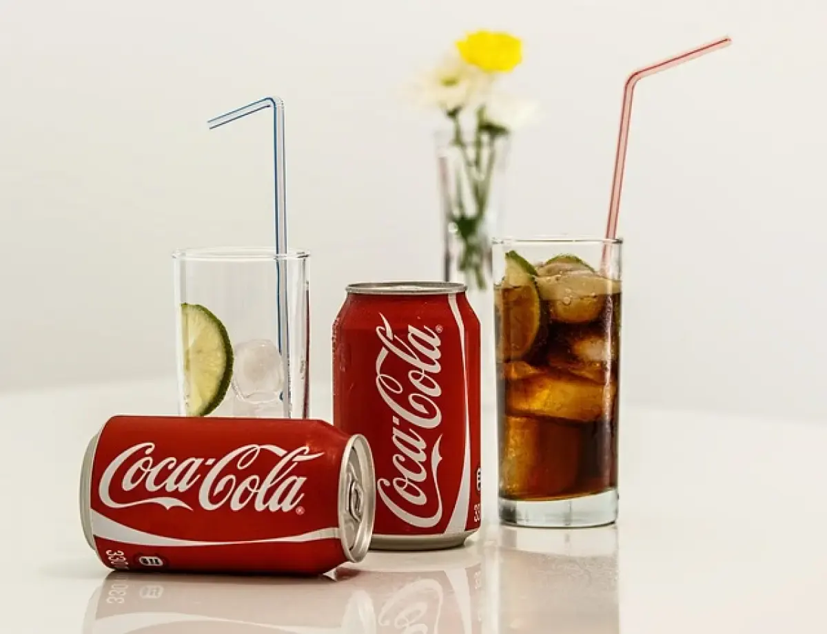 Ilustrasi, Coca cola adalah salah satu minuman kemasan yang mengandung banyak gula