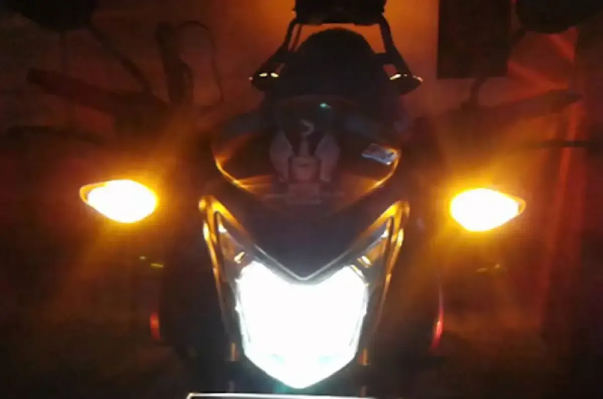 Masih banyak pengendara yang salah kapra menggunakan lampu hazard ini saat berada di jalan raya