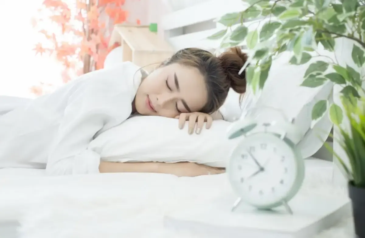 Ilustrasi, tidur malam baik untuk kesehatan tubuh. (Foto: Freepik.com/jcomp)
