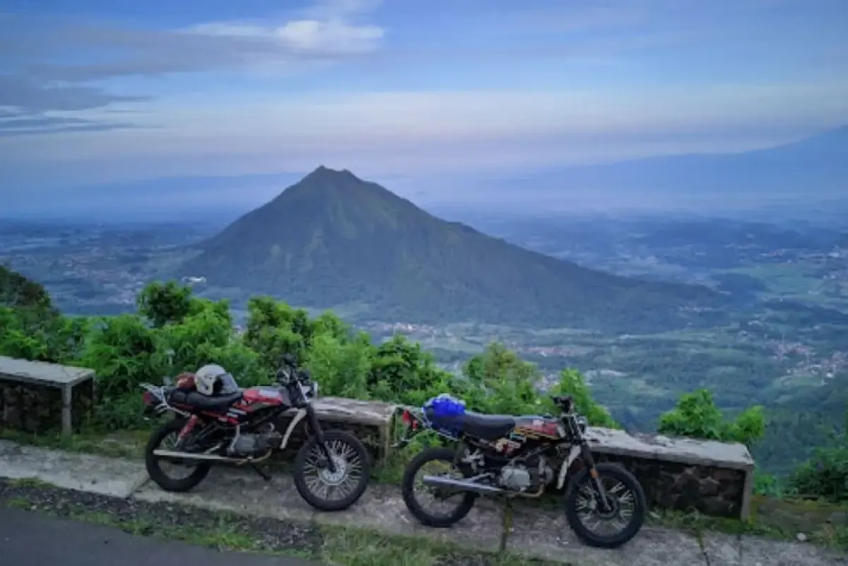 Wisata Gunung Telomoyo cocok di Magelang