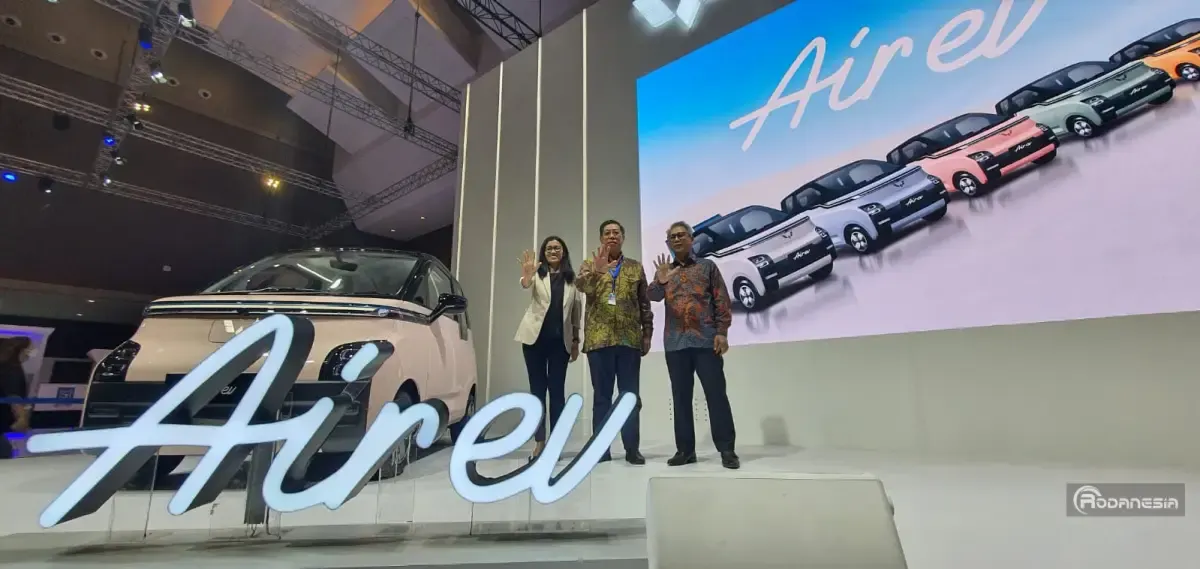 Wuling Air Ev dirancang dengan sentuhan yang canggih dan futuristik yang melekat erat pada desain yang compact, membuat Wuling Air Ev cocok digunakan di Indonesia (Sumber : RODANESIA.COM)