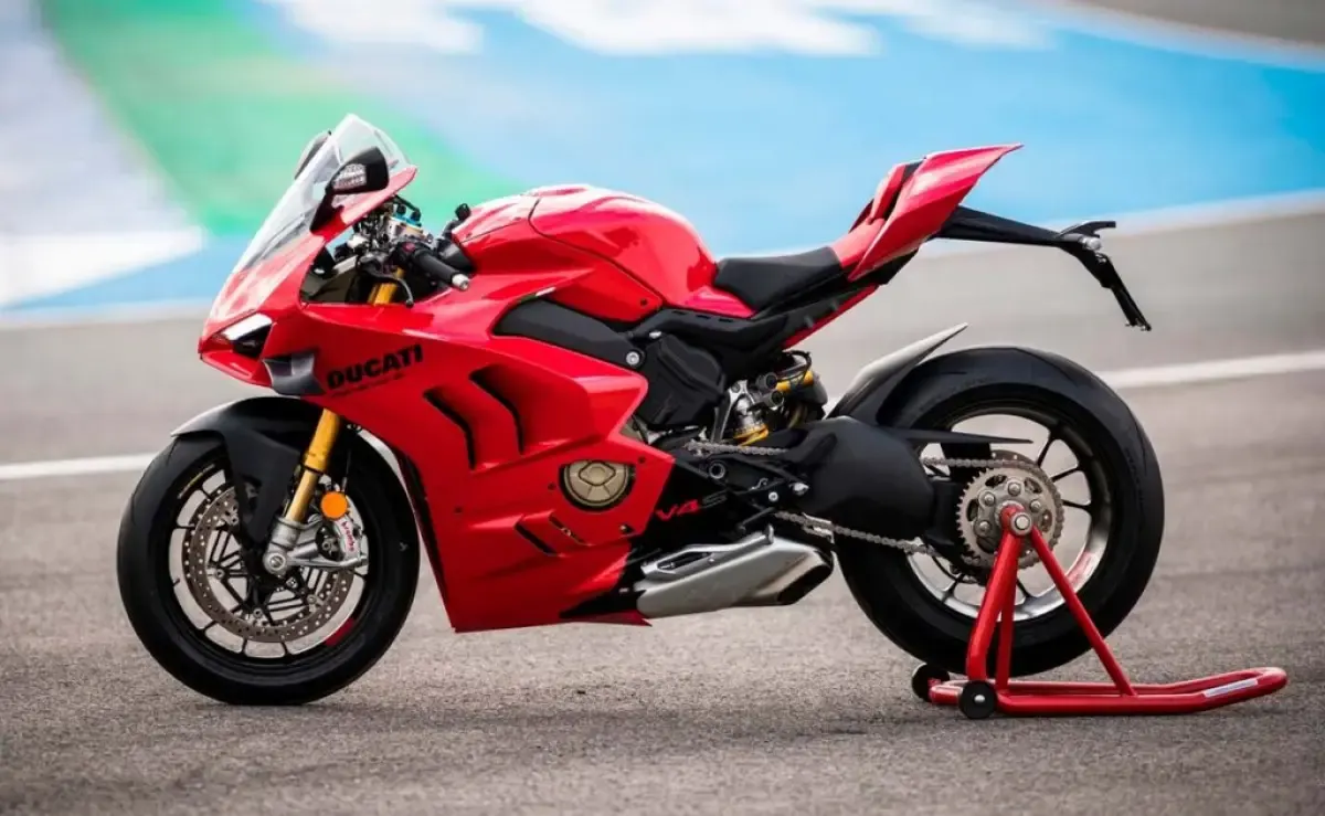 Ilustrasi Ducati Panigale V4 2023 (FOTO: motosan.es)