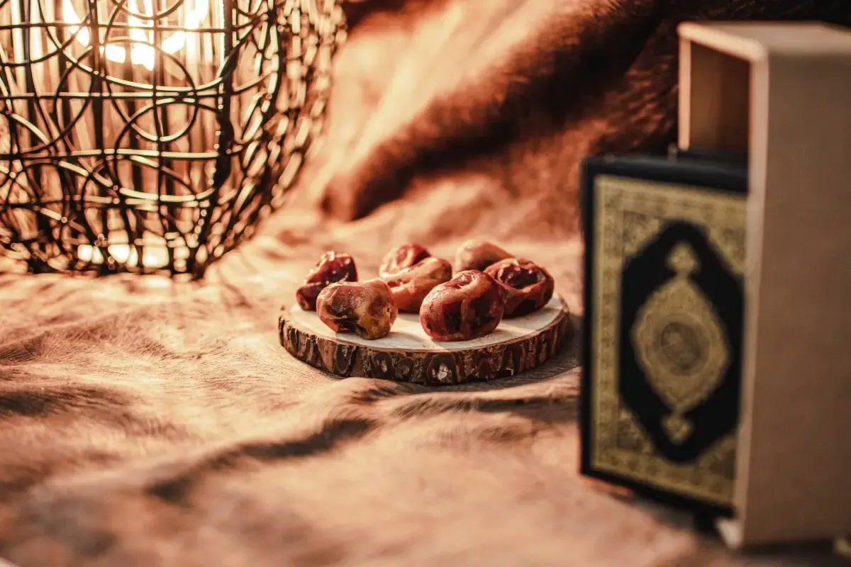 Pengertian, Tata Cara dan Niat Qadha Puasa Wajib Bulan Ramadan (Sumber : unsplash.com/Masjid Pogung Dalangan)