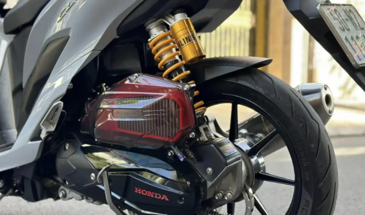 Ilustrasi suspensi belakang sepeda motor(Sumber : 2banh.vn)