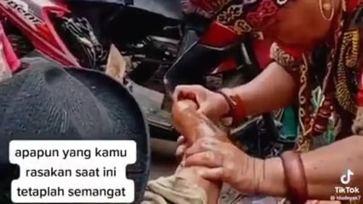 Viral Pengobatan Ibu Ida Dayak Mampu Sembuhkan Orang Bisu, Berikut Fakta Faktanya (Sumber : Instagram/@khadijah31_srg5)
