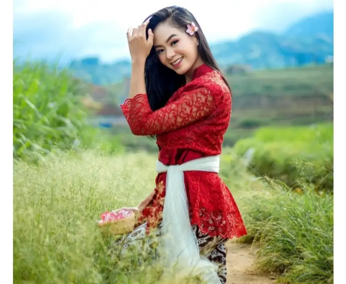Ilustrasi Kebaya (Sumber : Freepik)