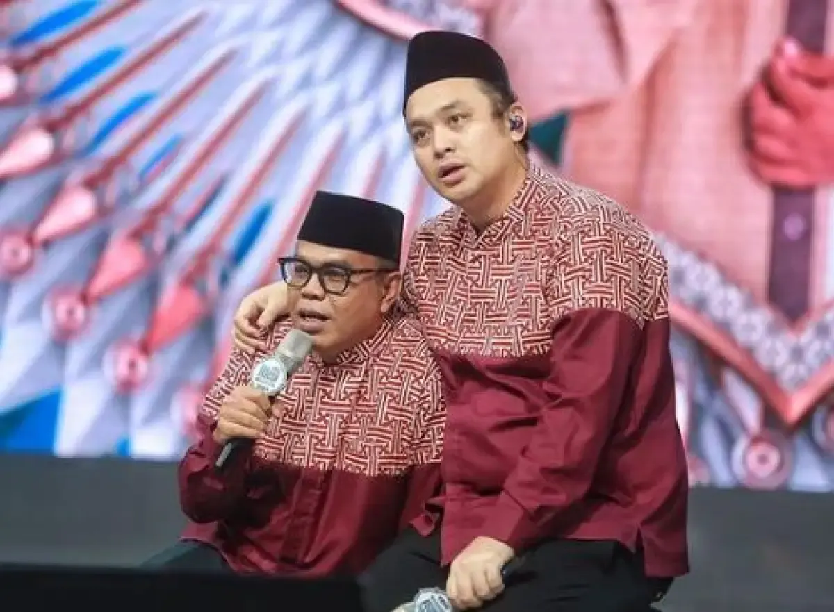 Abdel Achrian saat membawakan acara di televisi. (Sumber : Instagram/abdelachrian)