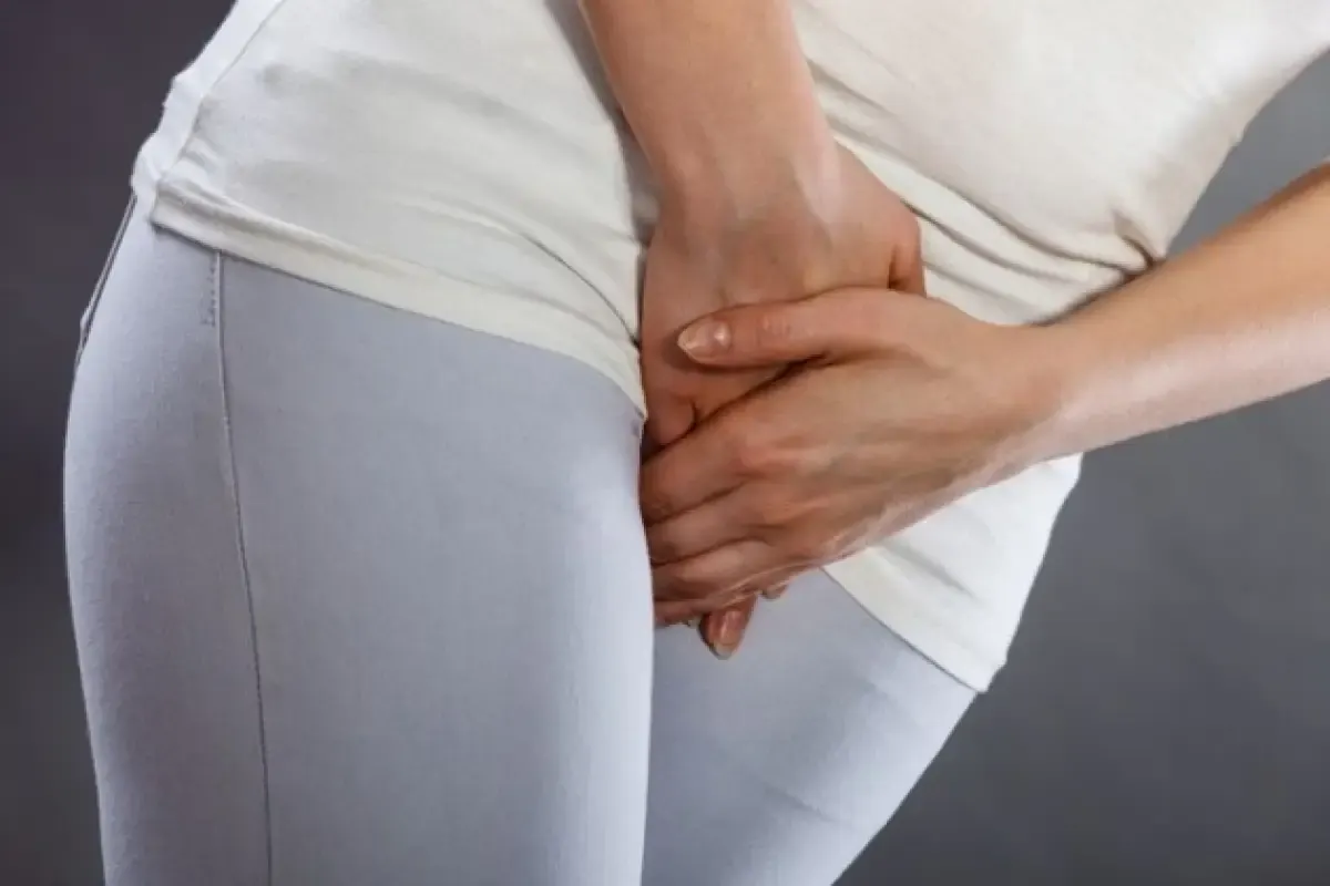 Sudah, Cukup! Jangan Pakai Celana Ketat Lagi (FOTO; Freepik.com)