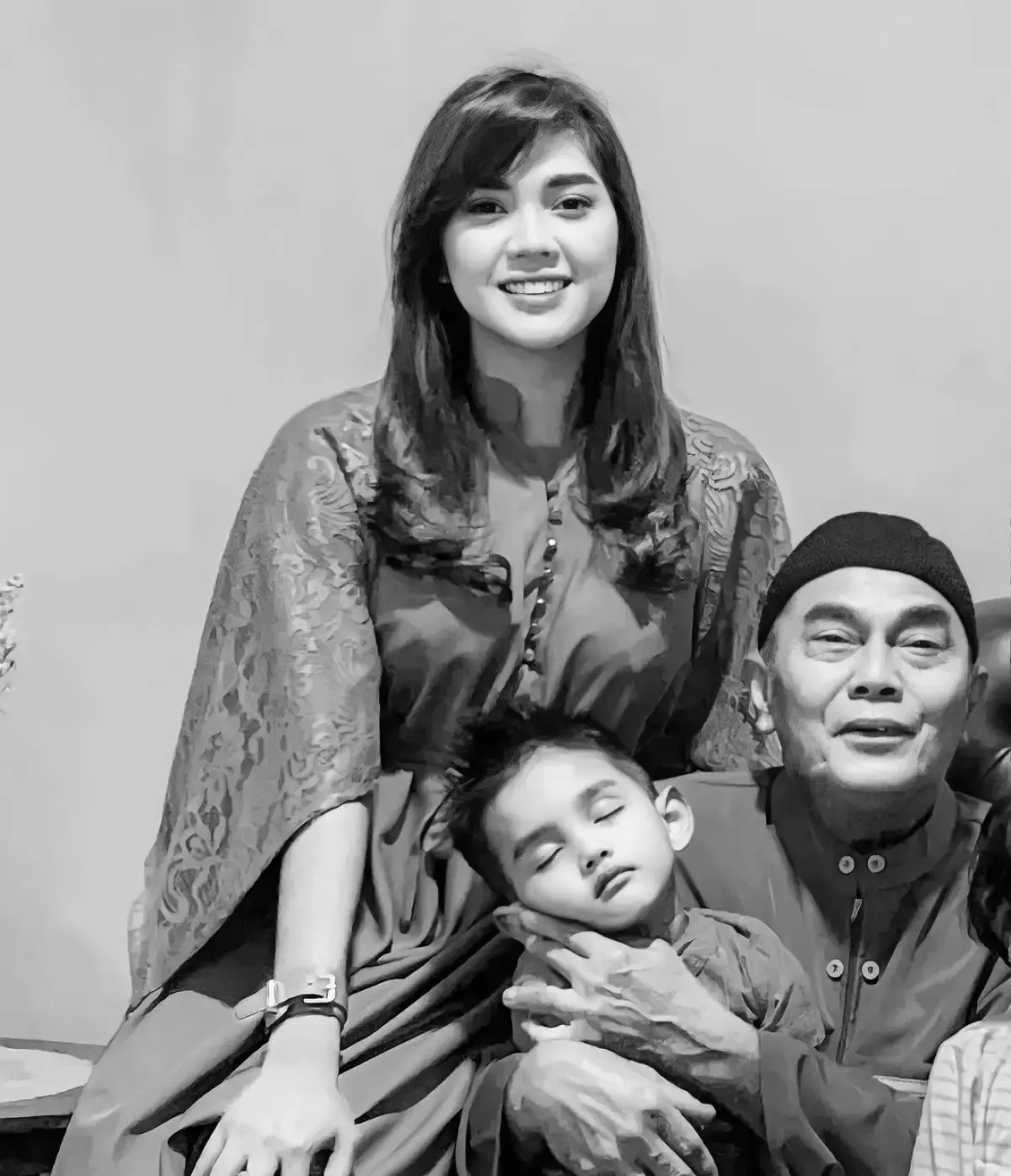 Ayah Raya Kitty meninggal dunia (Sumber : Instagram/rayanurkittyrd)