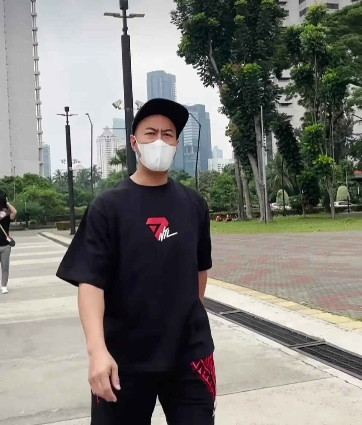 Potret Pandji Pragiwaksono (Sumber : Instagram/pandji.pragiwaksono)