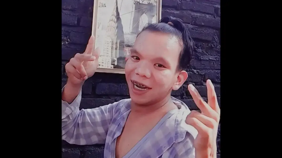 Video Rozi Haus Validasi Ungkapan I Love U dari Popo Barbie Viral Di Media Sosial (Sumber : Instagram @rozii.popooo)