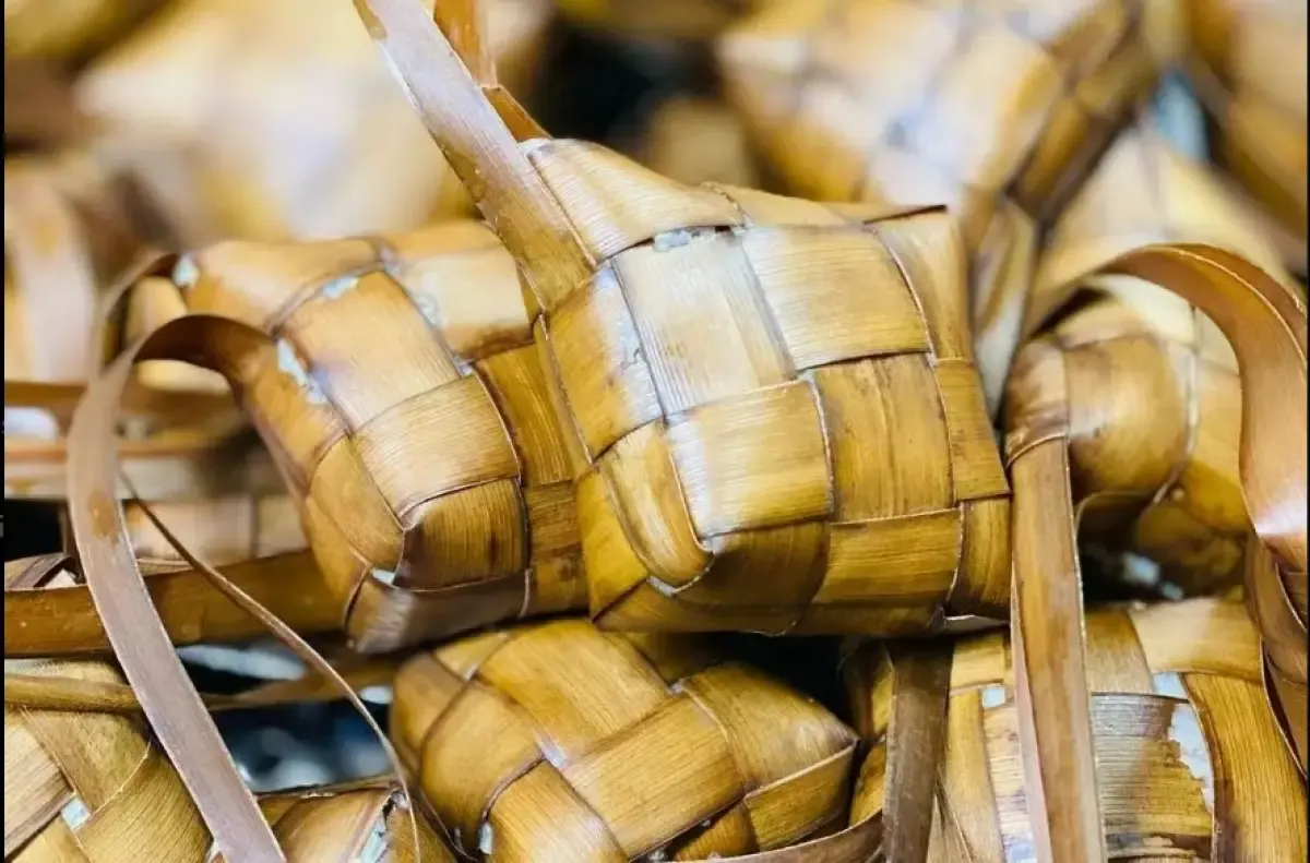 Ketupat Masakan Khas Lebaran (Sumber : Instagram/sajianselera)