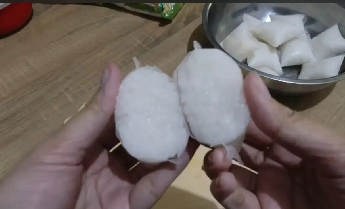 Ketupat Instan (Sumber : YouTube/EATNRIDECHANNEL)