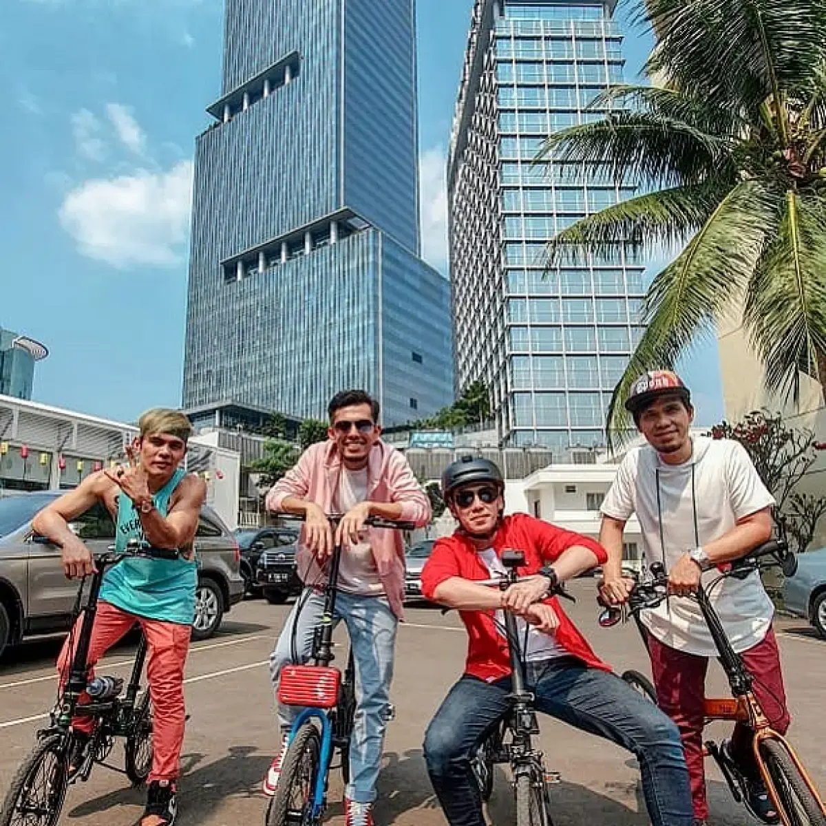 Lirik & Chord Gitar Melepasmu Oleh Drive yang Menceritakan Kisah Cinta Segi Tiga (Instagram/@drive_indonesia) (Sumber : Instagram/@drive_indonesia)