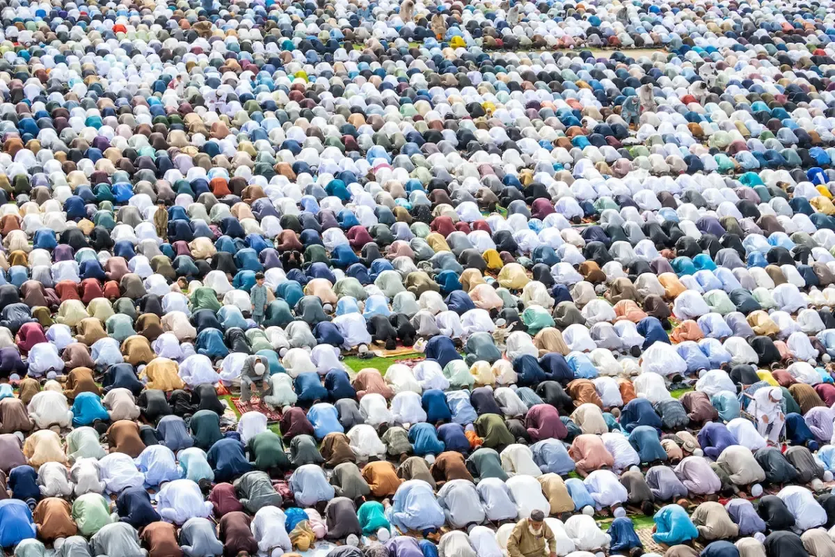 Ilustrasi sholat Idul Fitri. (Sumber : pexels.com/Kafeel Ahmed)