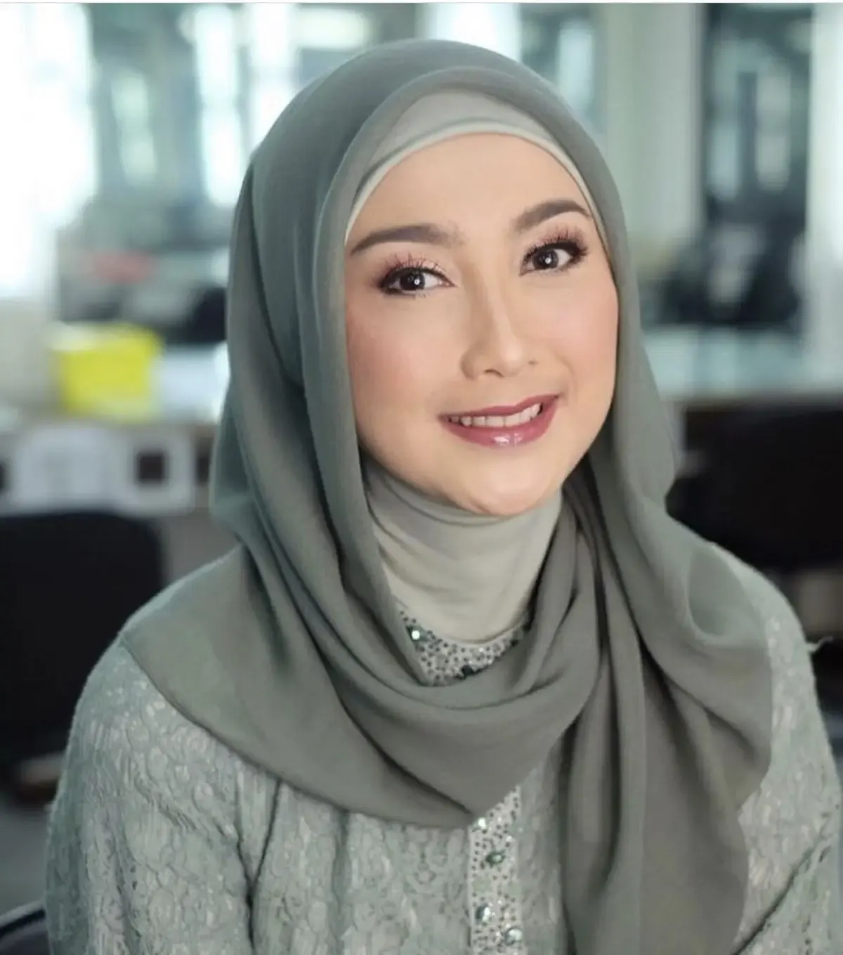 Lirik Lagu Tenda Biru Desy Ratnasari, Lagu Sakit Hati Ditinggal Kawin Pacar (Sumber : Pinterest)